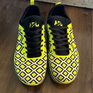 APL shoes